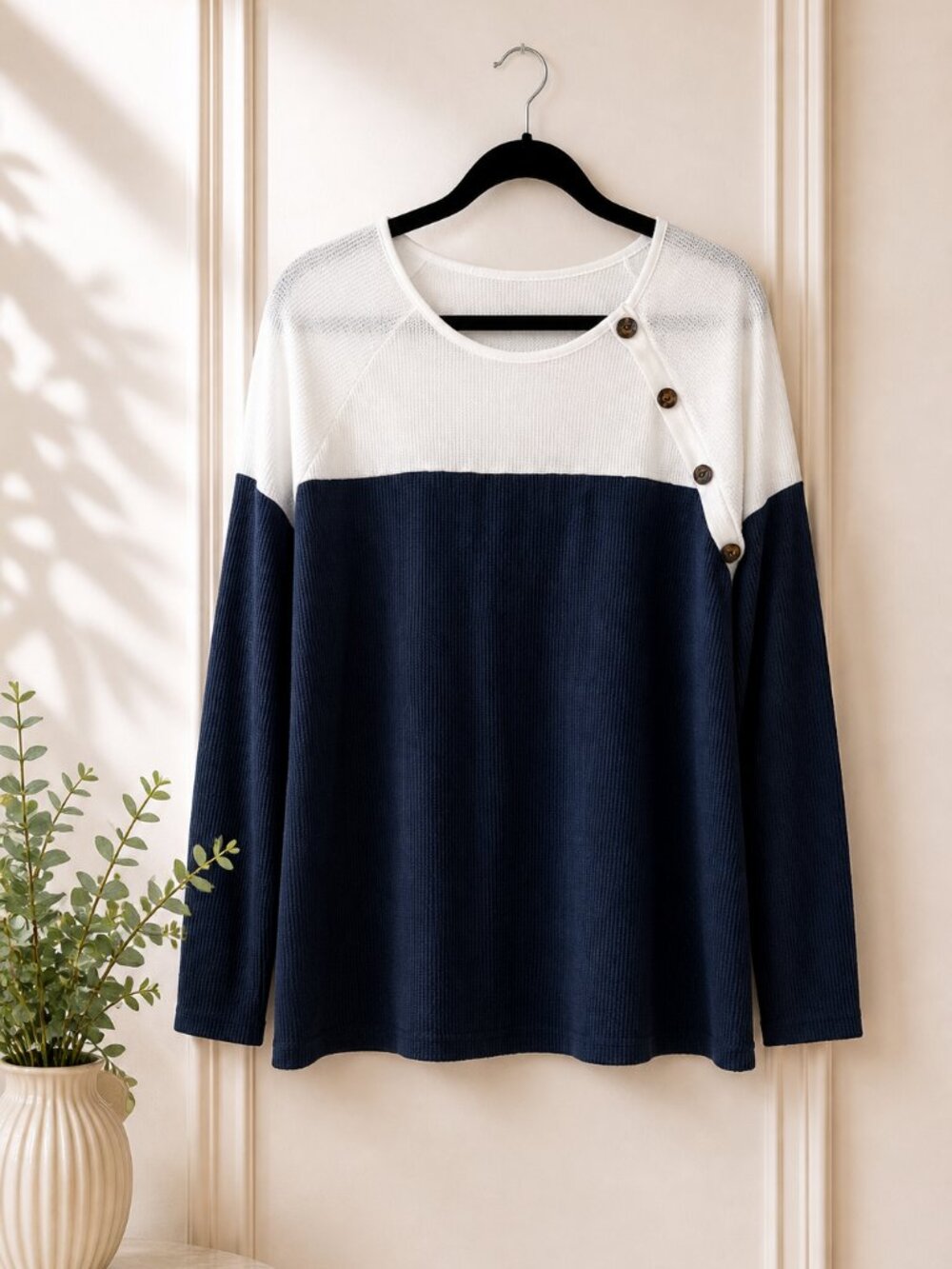 Cupshe Colorblock Knit Top NWT Size Large Navy White Button Detail Casual